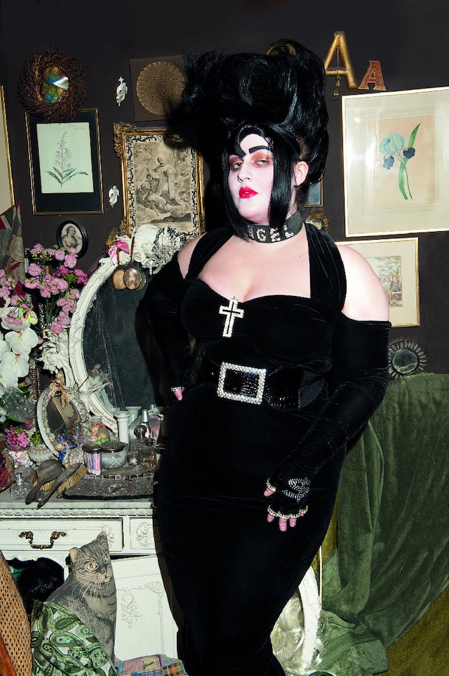 Angel Rose, artist wears her own clothes 4