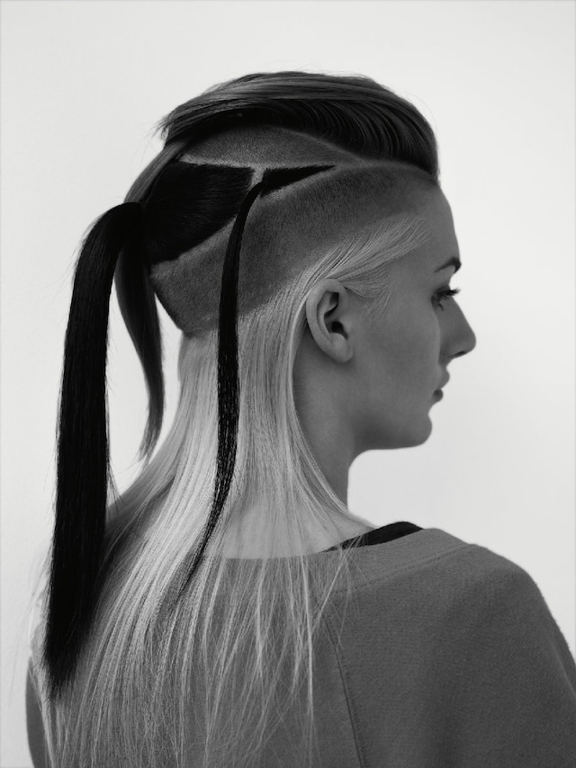 CHLOE wears jumper by GAP; t-shirt by UNIQLO 3