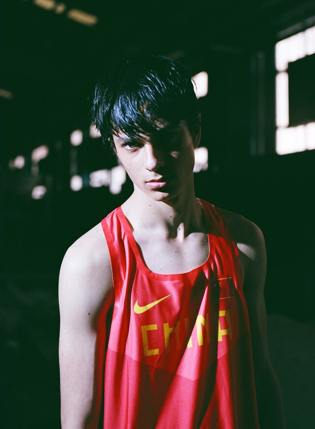 SAM wears NIKE’s Hyper Elite Basketball uniform fo 4