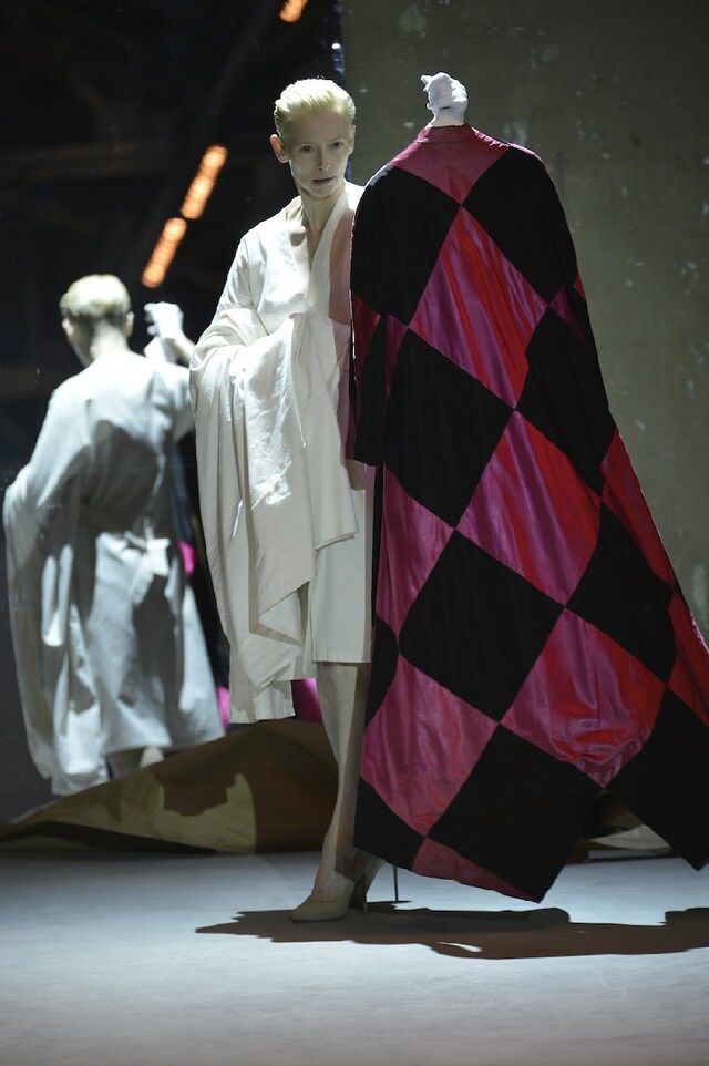 Schiaparelli, vers 1953, Manteau du soir Collectio 18