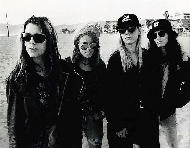 Riotgrrl L7 0