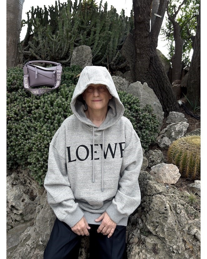 Loewe AW22 4