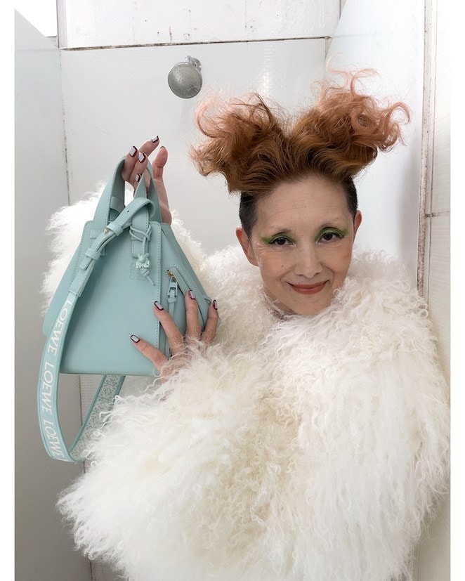 Loewe AW22 13