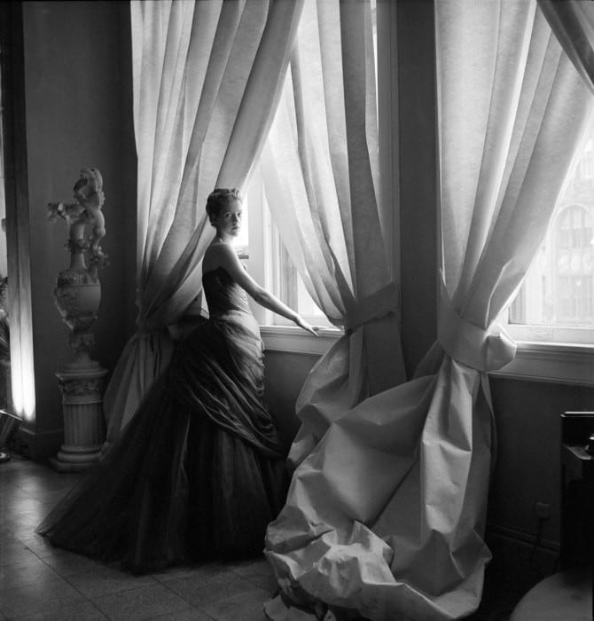 Nancy James in a 1955 Charles James Swan gown 4