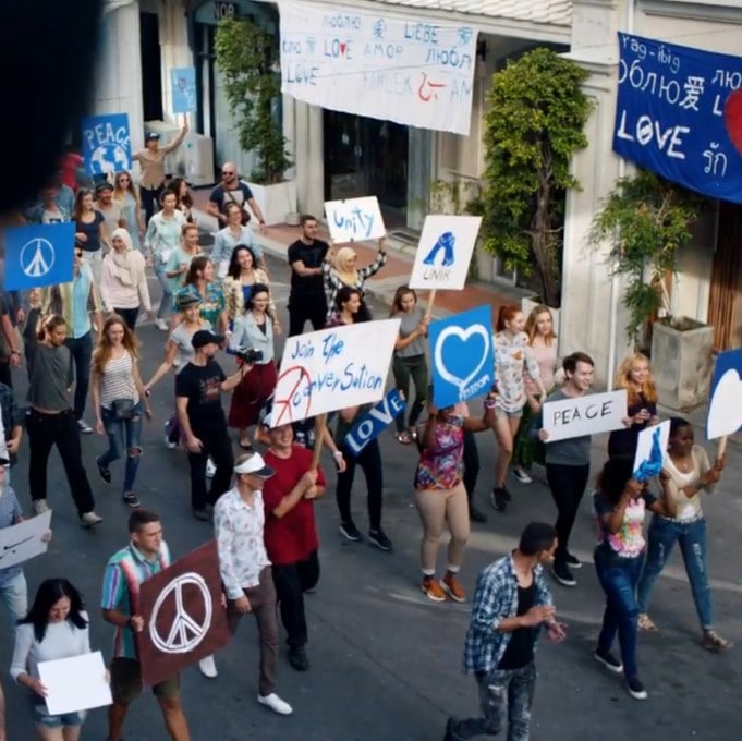 Pepsi ad with kendall jenner