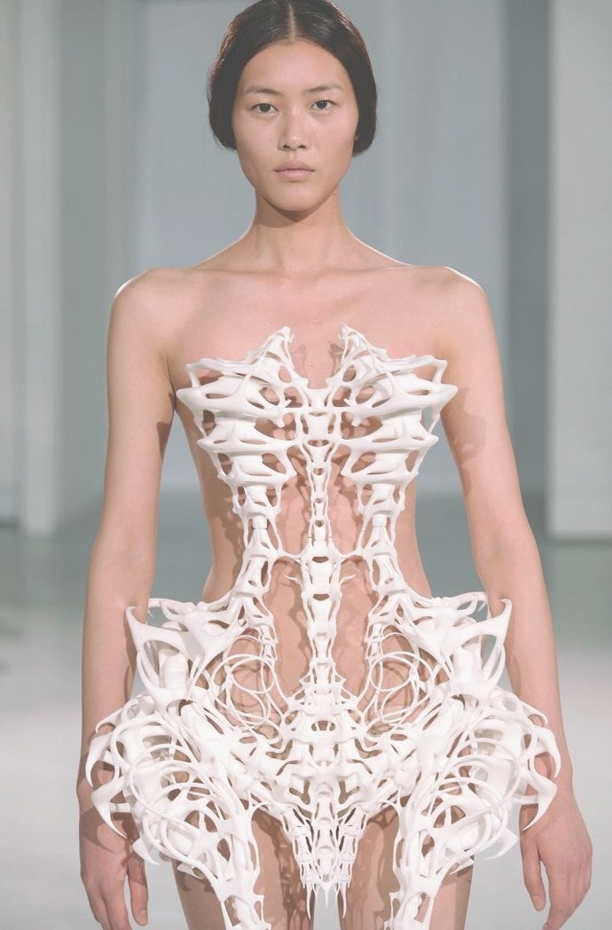 135-t-r-Iris-Van-Herpen-1