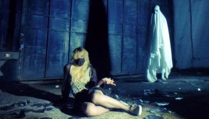 Laura Les, ‘Haunted’