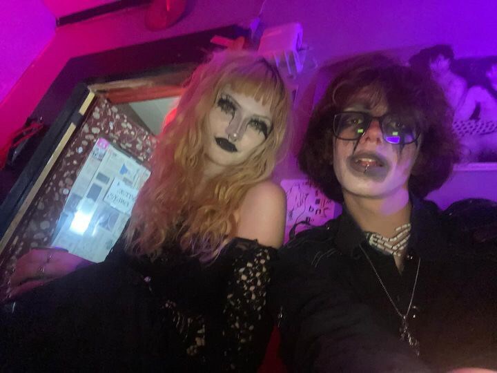 B264F346-A55A-4490-A636-0A81F19E093B 11