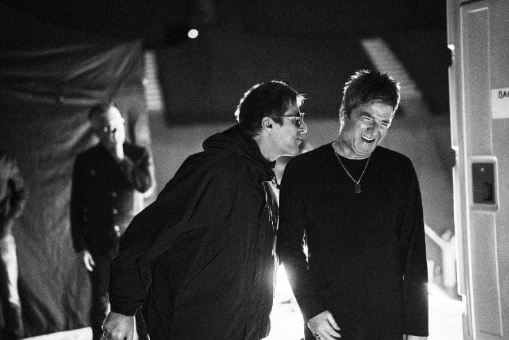 oasis-dont-look-back-in-anger-simon-emmett