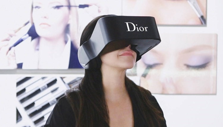 Dior Eyes virtual reality headset