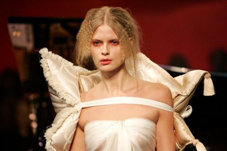 Bedtime Story - Viktor &amp; Rolf, 2005 0