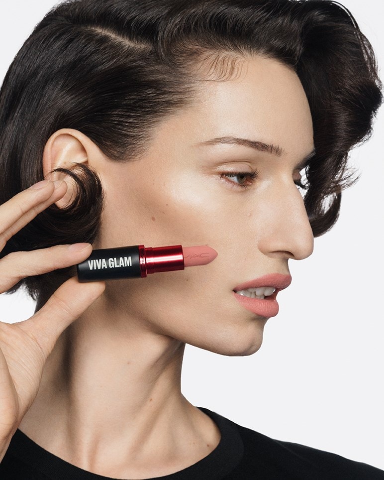 MAC_FY26_PTD_MACxConnerIves_JosieDupont_1466_Photo 4