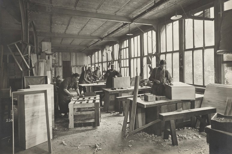 20 &#169; Collection Louis Vuitton 18