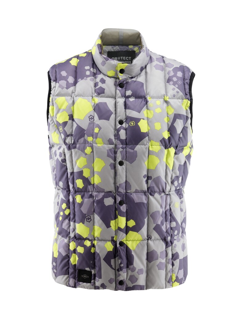 GILLET PRODUCT_0001_CUTOUT 3