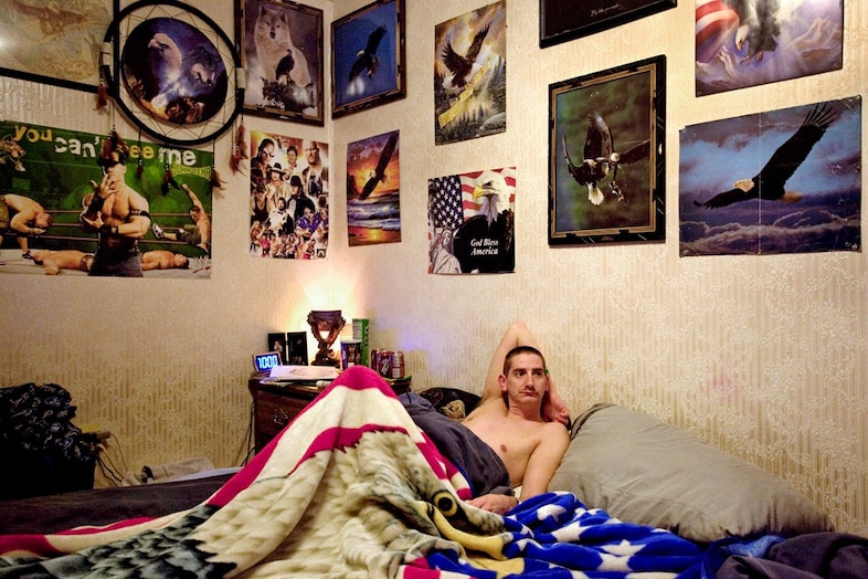 9DEB2010006G1124-2332