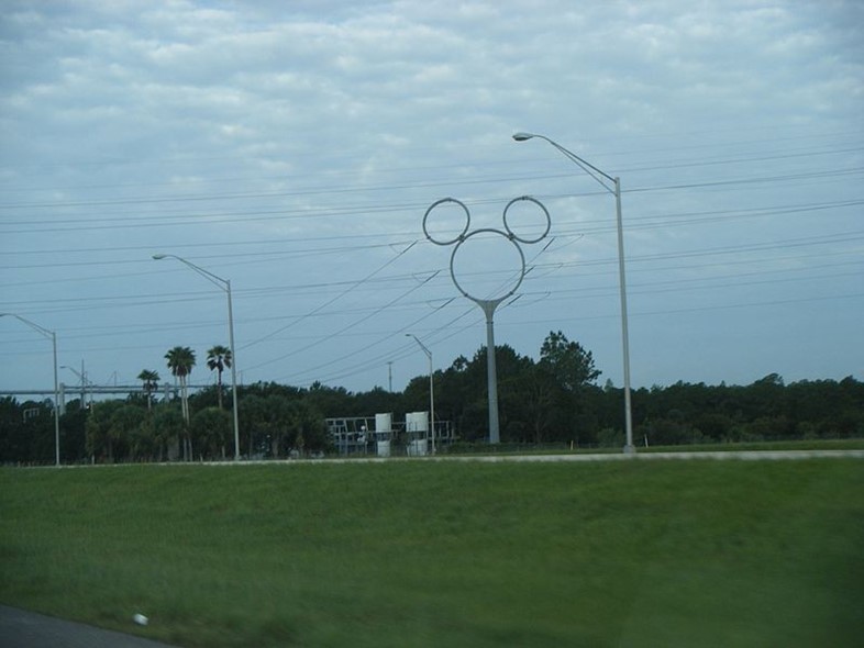 Mickey_Mouse_shaped_transmission_tower_Celebration