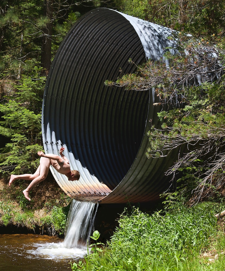 Drain Pipe (Upstream) &#169; 2012 4