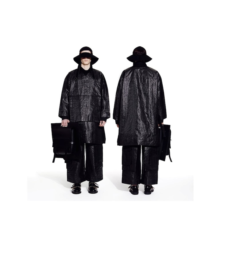 01_plastic_black_flat_ 0