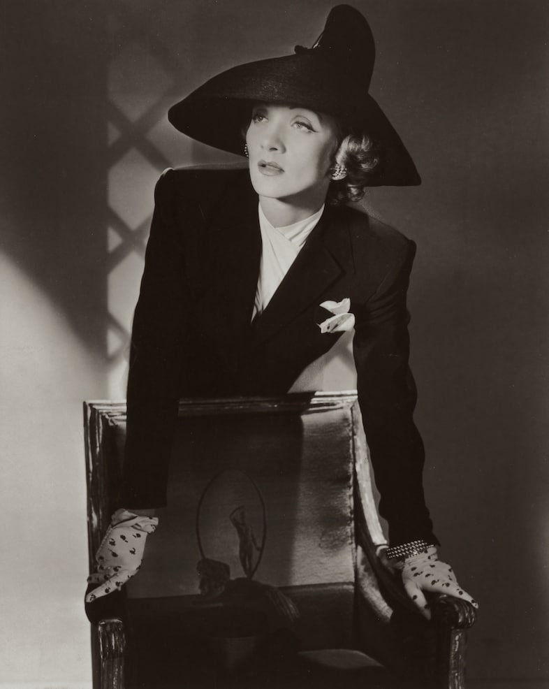 7._Marlene_Dietrich_New_York_1942__Conde_Nast_Hors 6