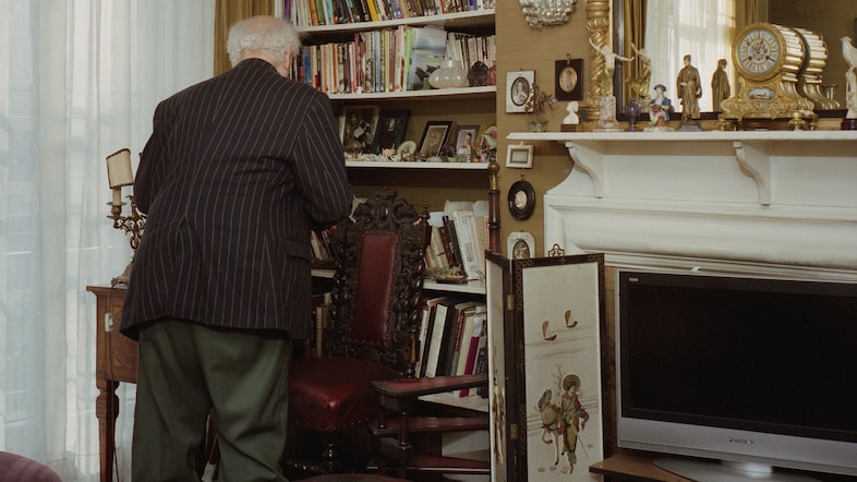 Peter Owen at home