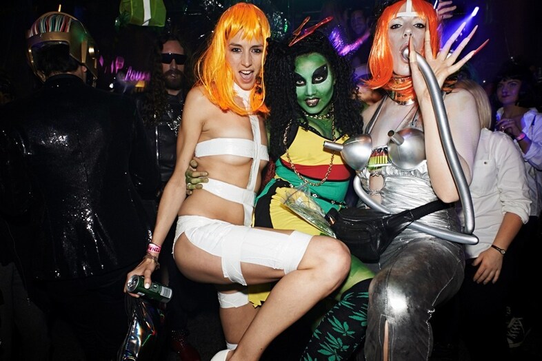 Tinaween 2014, Dazed