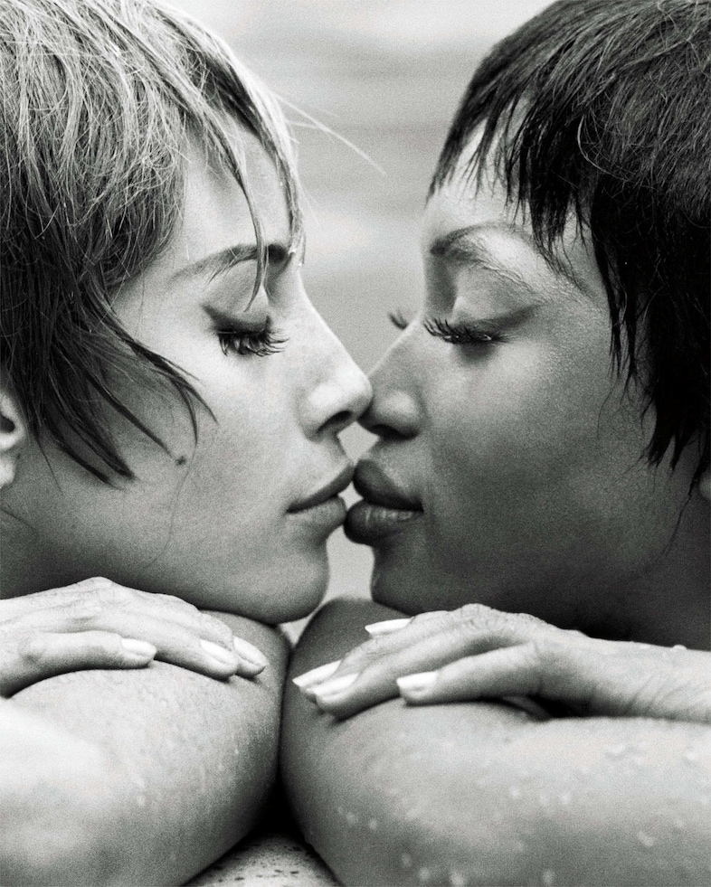 Christy Turlington and Naomi Steven Meisel exhibition 0