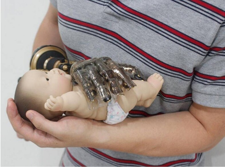 50916-la-pelle-artificiale-dotata-di-sensibilit-sv