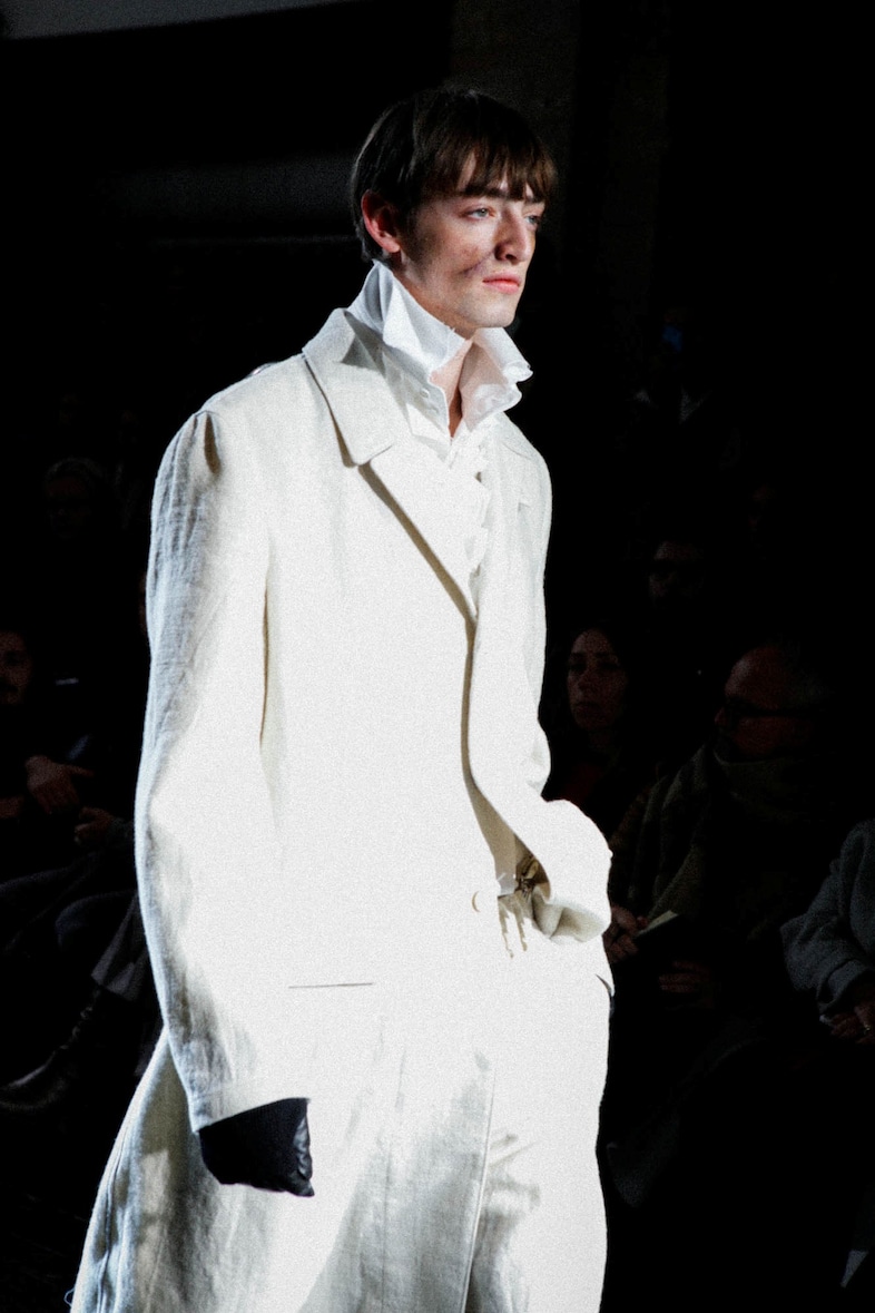 Yohji Yamamoto AW15 White Fray Collar Linen Suit Gloves 