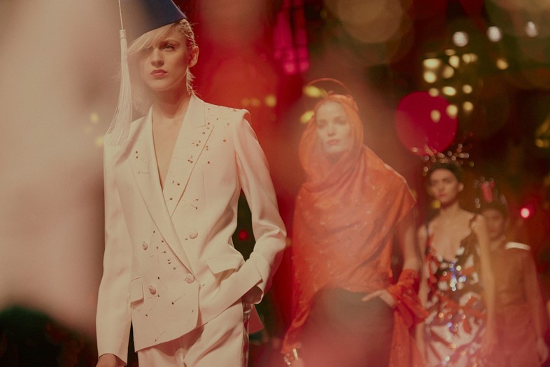 Schiaparelli Haute Couture AW15, Stephen Jones hat, Dazed