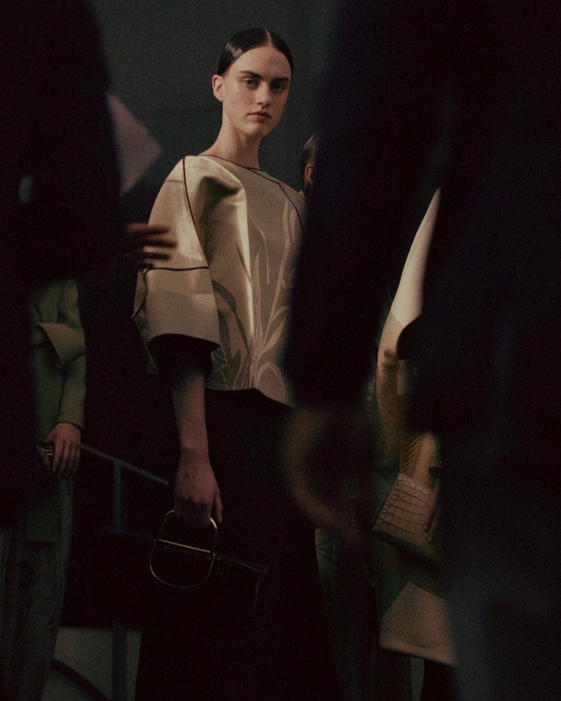 Armani Priv&#233; Haute Couture SS15 Structured Top Gold Handle 8
