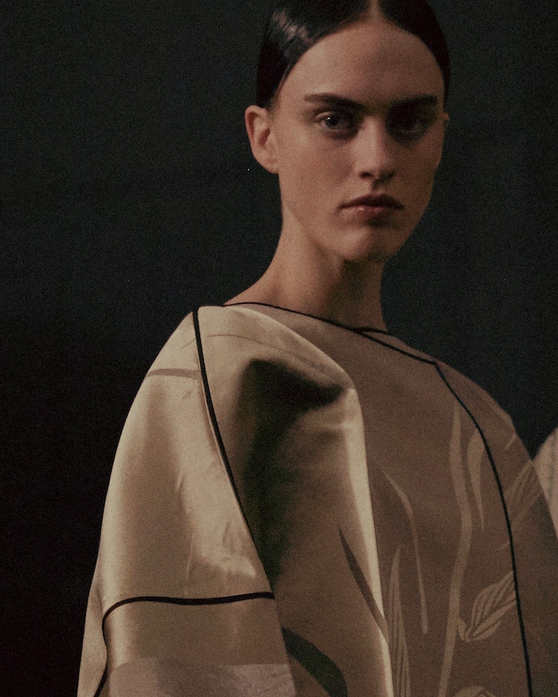 Armani Priv&#233; Haute Couture SS15 Slicked Hair Structured Top 12