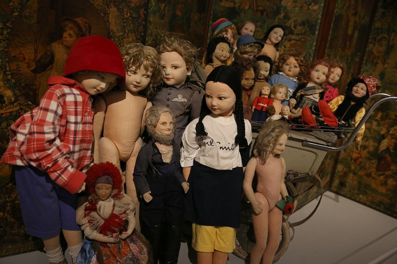 Peter Blake&#39;s doll collection – Barbican