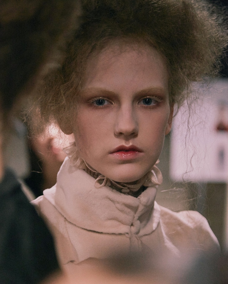 Alexander McQueen AW15 Dazed womenswear Close Up Gloss 16