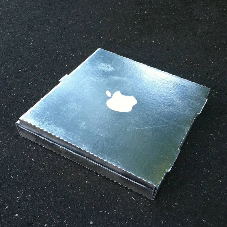 Gordon Holden &quot;Pizza Box as Macbook&quot;