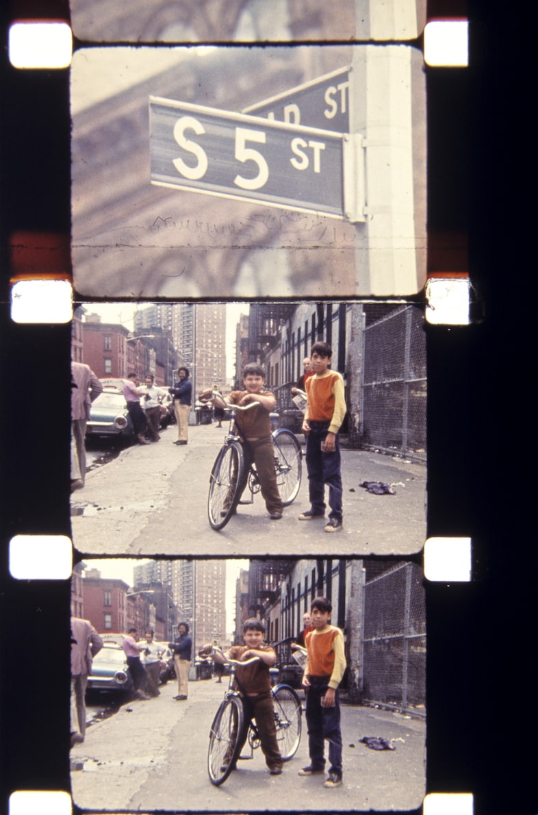 Spazio Ridotto, Jonas Mekas, In an instant it all 