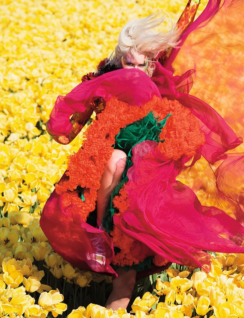 Viviane Sassen's “Love-Hate Relationship With Fashion” Is On Display in a  New Exhibition