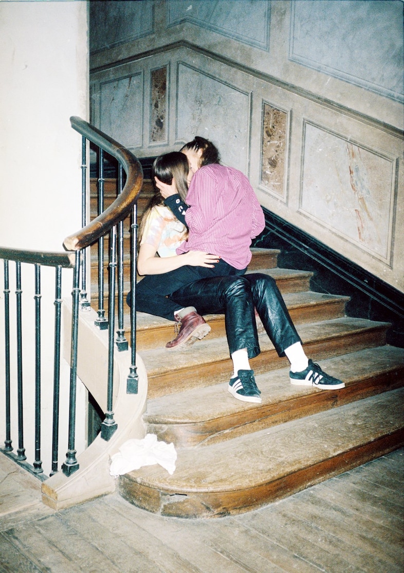 1 M&#228;rta Thisner, Girls, Dazed