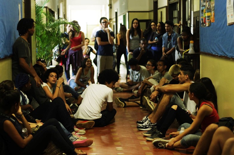 Brazil students lock themselves inside a school