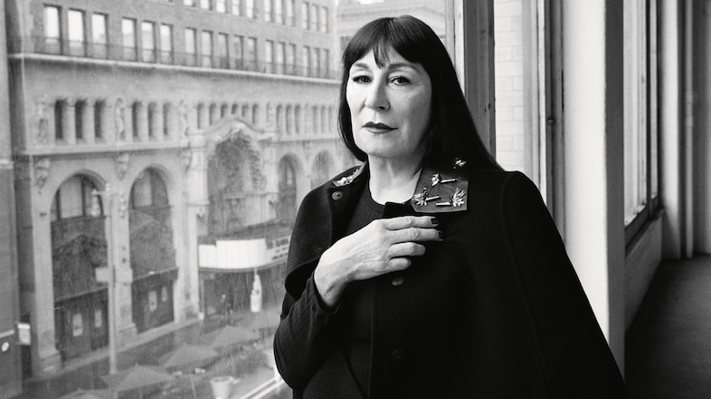 Anjelica Huston