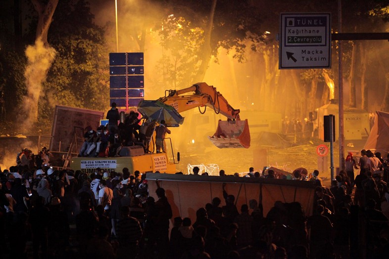 POMA bulldozer hijacked by Carsi at Gezi protests