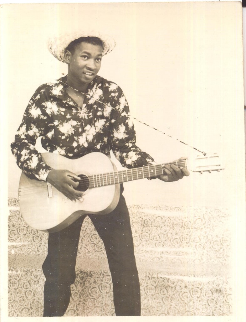 BONCANA 17 ans guitare, Gao, Mali 001 3