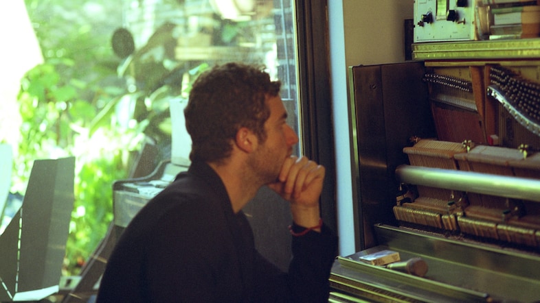 Nicolas-Jaar-03