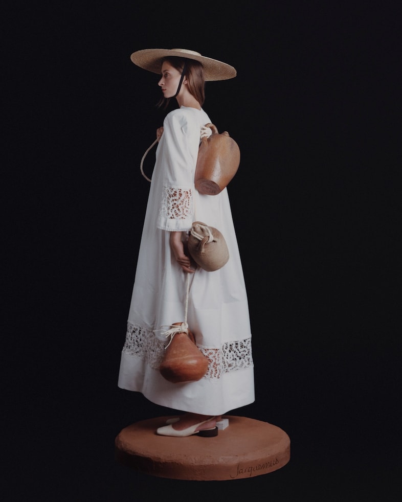 la femme aux potiches 1