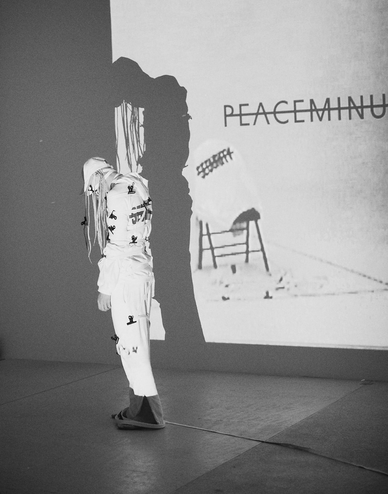 G-Dragon&#39;s PeaceMinusOne Paris Launch 8