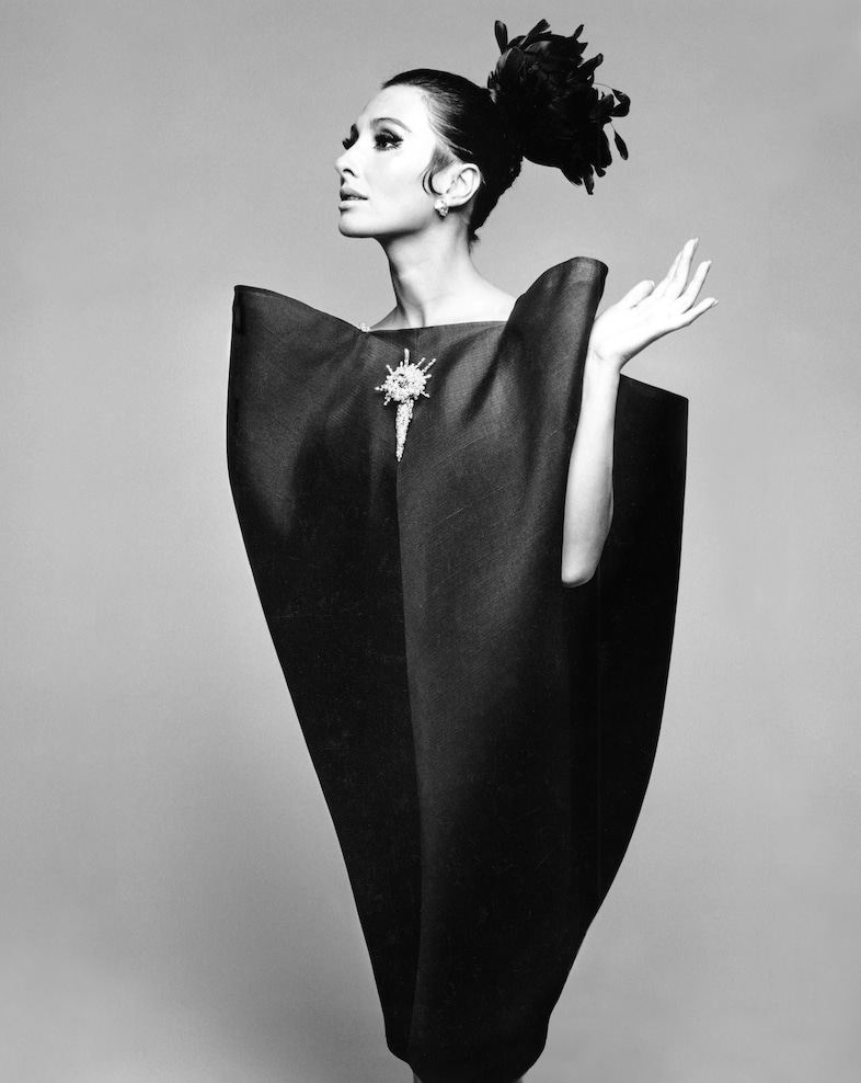 balenciaga shaping fashion cristobal v&amp;a museum exhibition 4