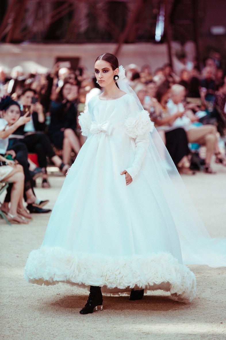 BS-COUTURE-PARIS-SS18-CHANEL-Dazed-LillieEiger-121