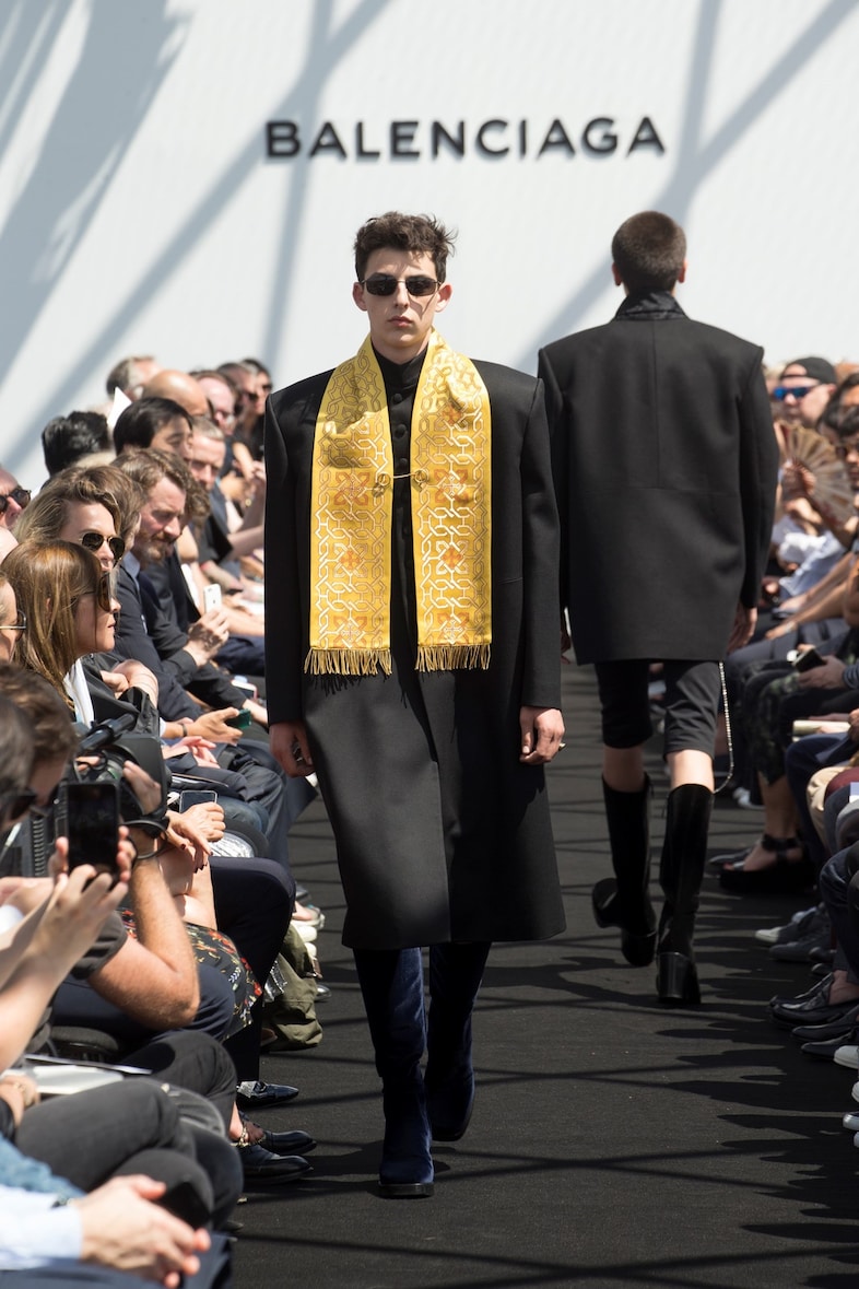 Balenciaga SS17 courtesy of Balenciaga