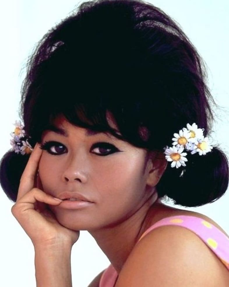 rewindbeauties instagram 70s feminism activism 0