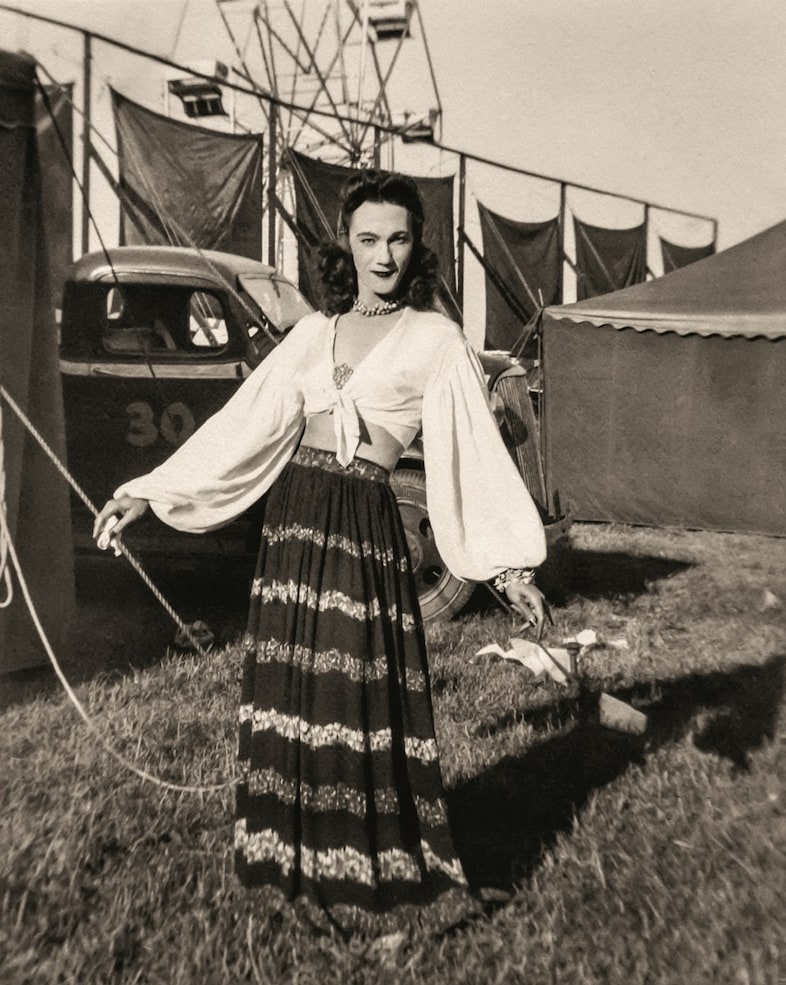 Under Cover: A secret history of cross-dressers 4