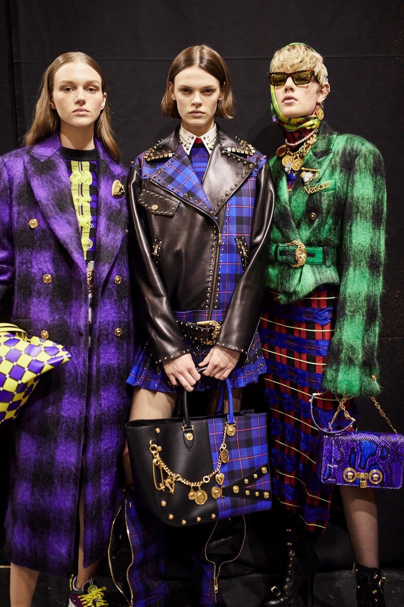 versace aw18 donatella milan mfw fashion week 